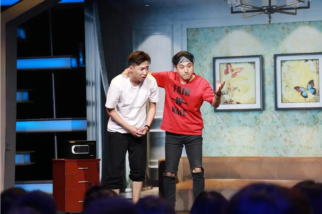 坚守了十多年的喜剧梦想，发展各不相同，永远难再聚的爱笑会议室