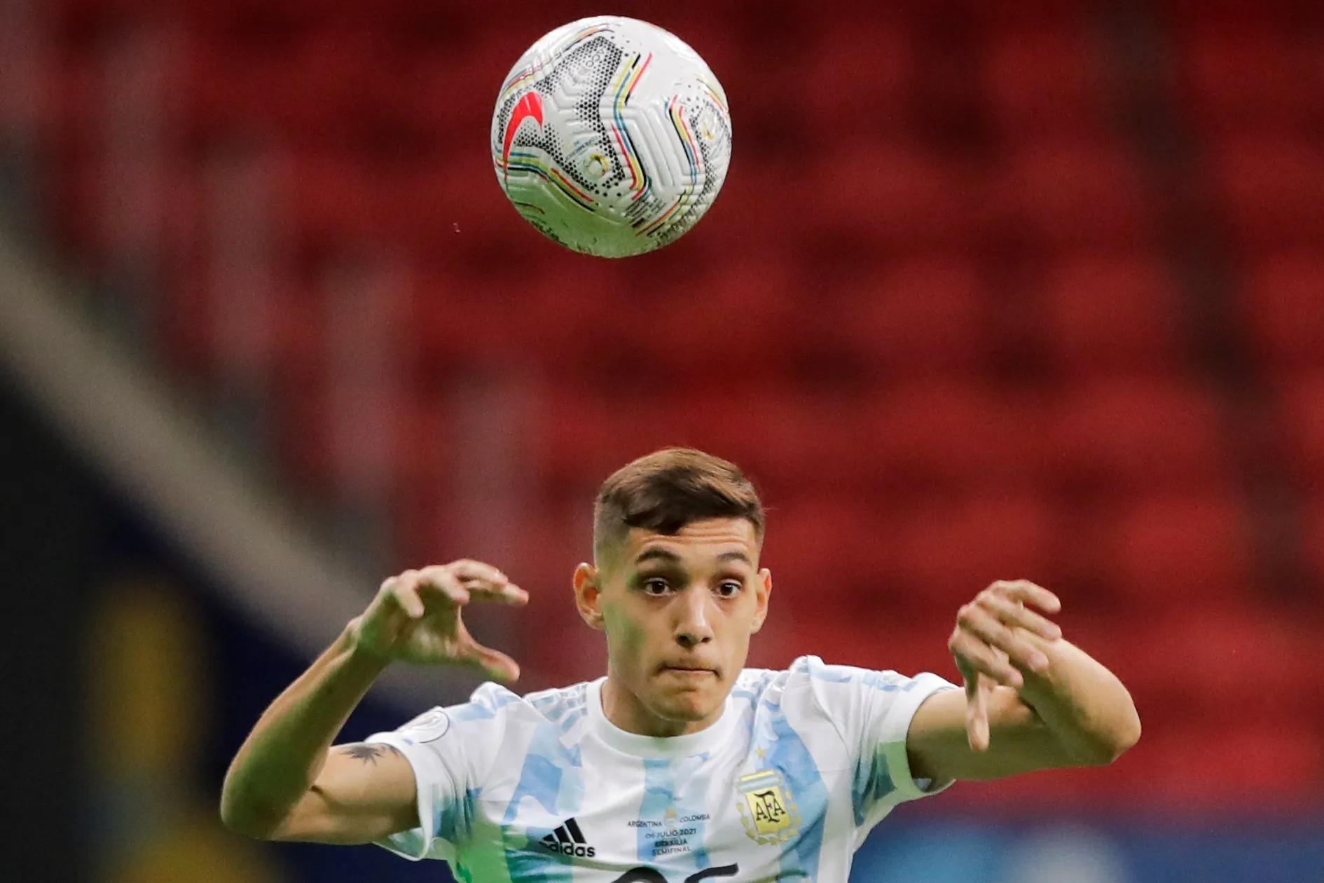 没踢过世界杯右后卫(阿根廷主力右后卫莫利纳 :踢世