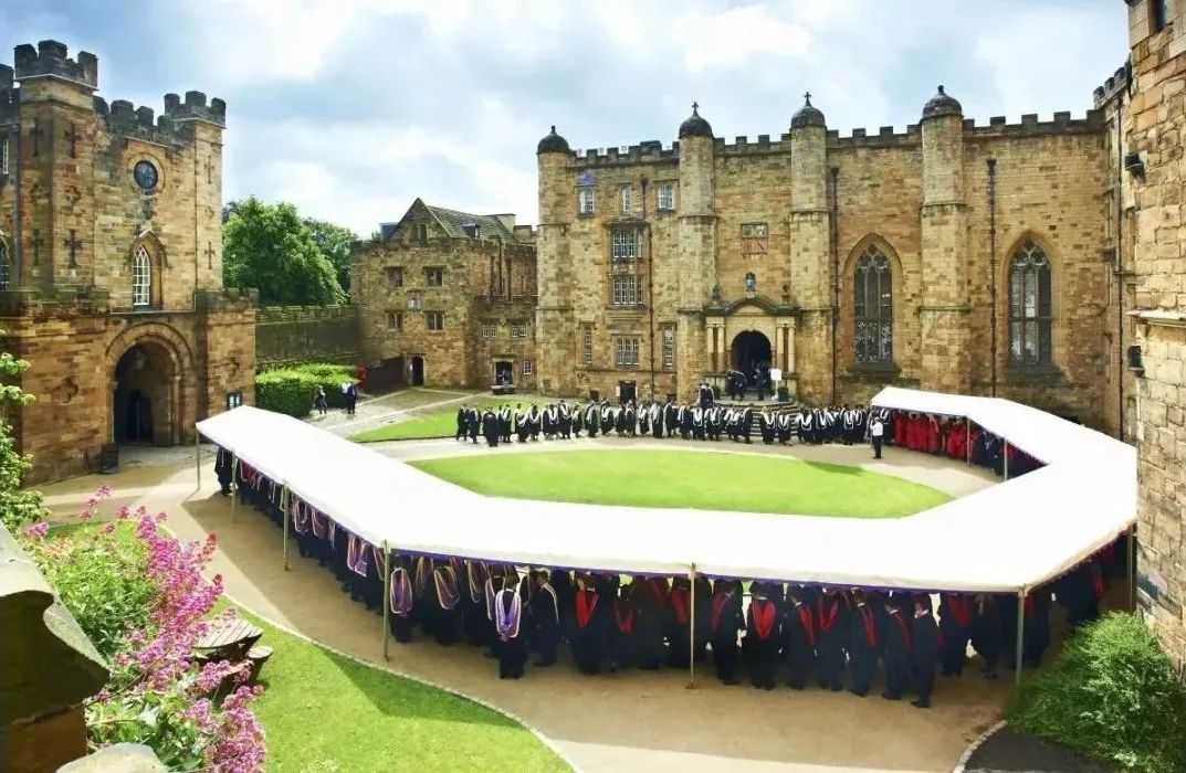 想去英国读商科，先来看看拥有三重认证的商学院有哪些？