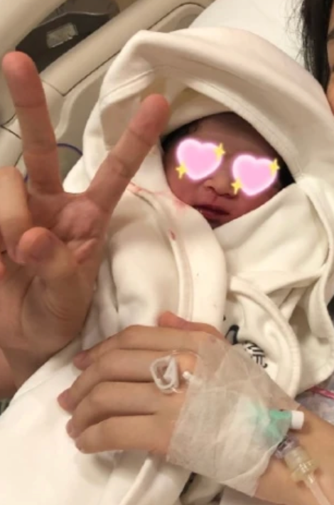 张碧晨太惨了，偷偷给顶流生孩子，没名没份还被网暴