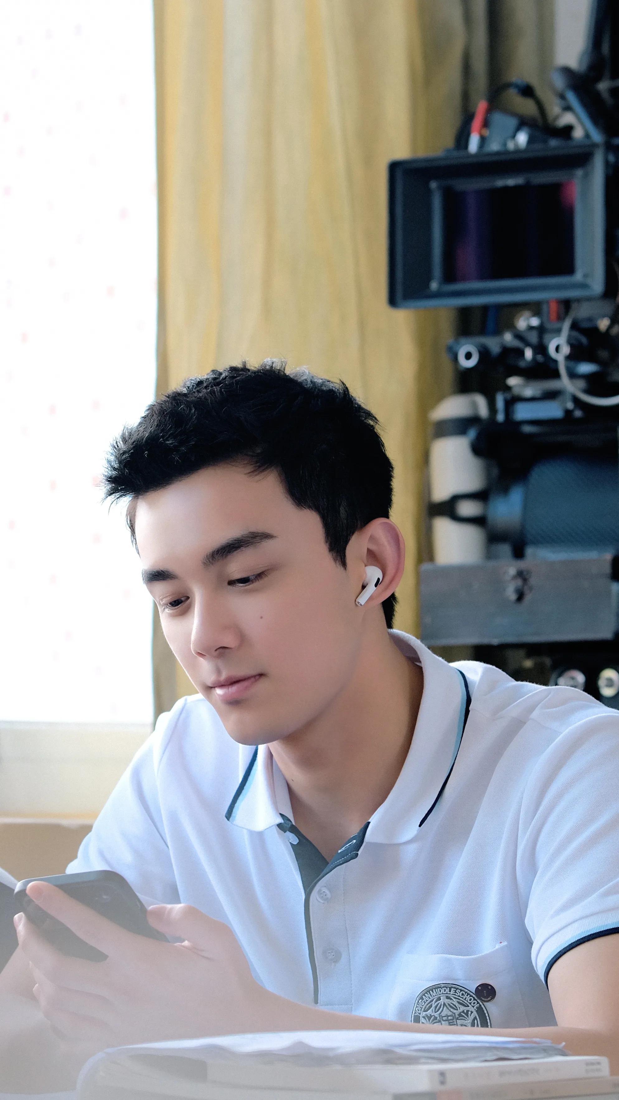 吴磊 | 少年和盛夏