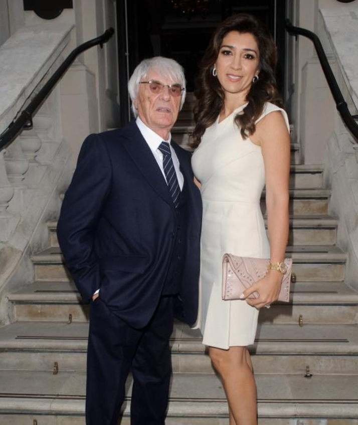 英国“矮子富豪”：身高1米59，82岁娶超模，90岁喜提长子