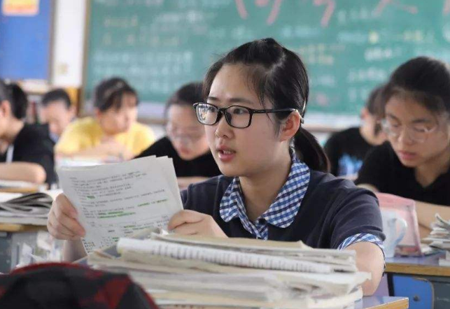 美术生66分试卷火了，考试分数有下限，考生作品没有下限