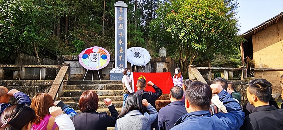 丰都县龙河镇：开展2022年清明祭英烈扫墓活动