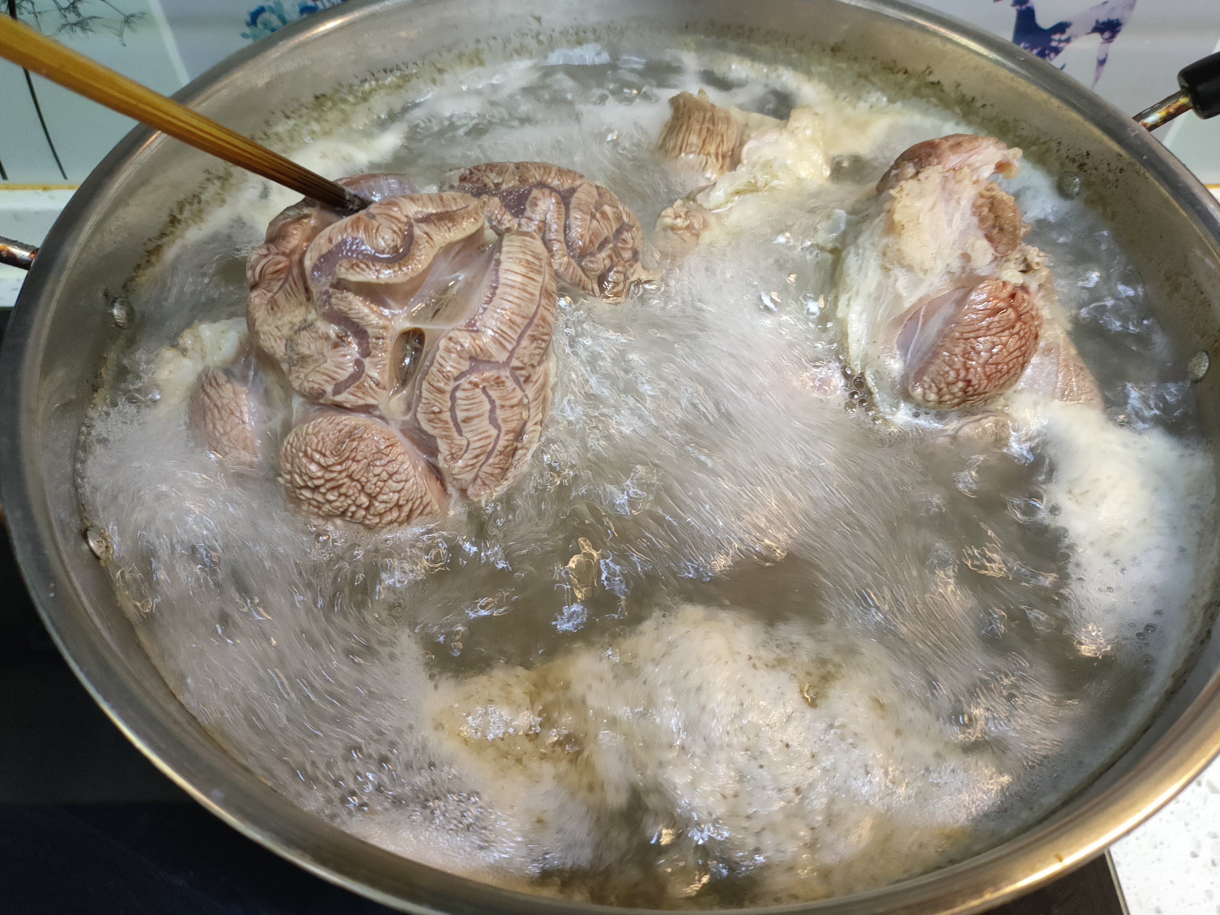过年做酱牛肉，记住“2炒2泡”的技巧，酱香浓郁、紧实入味不散花