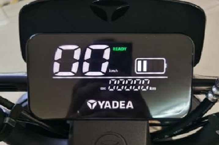 电动车“每天都充”和“用完再充”，哪个伤电池？一次性说明白