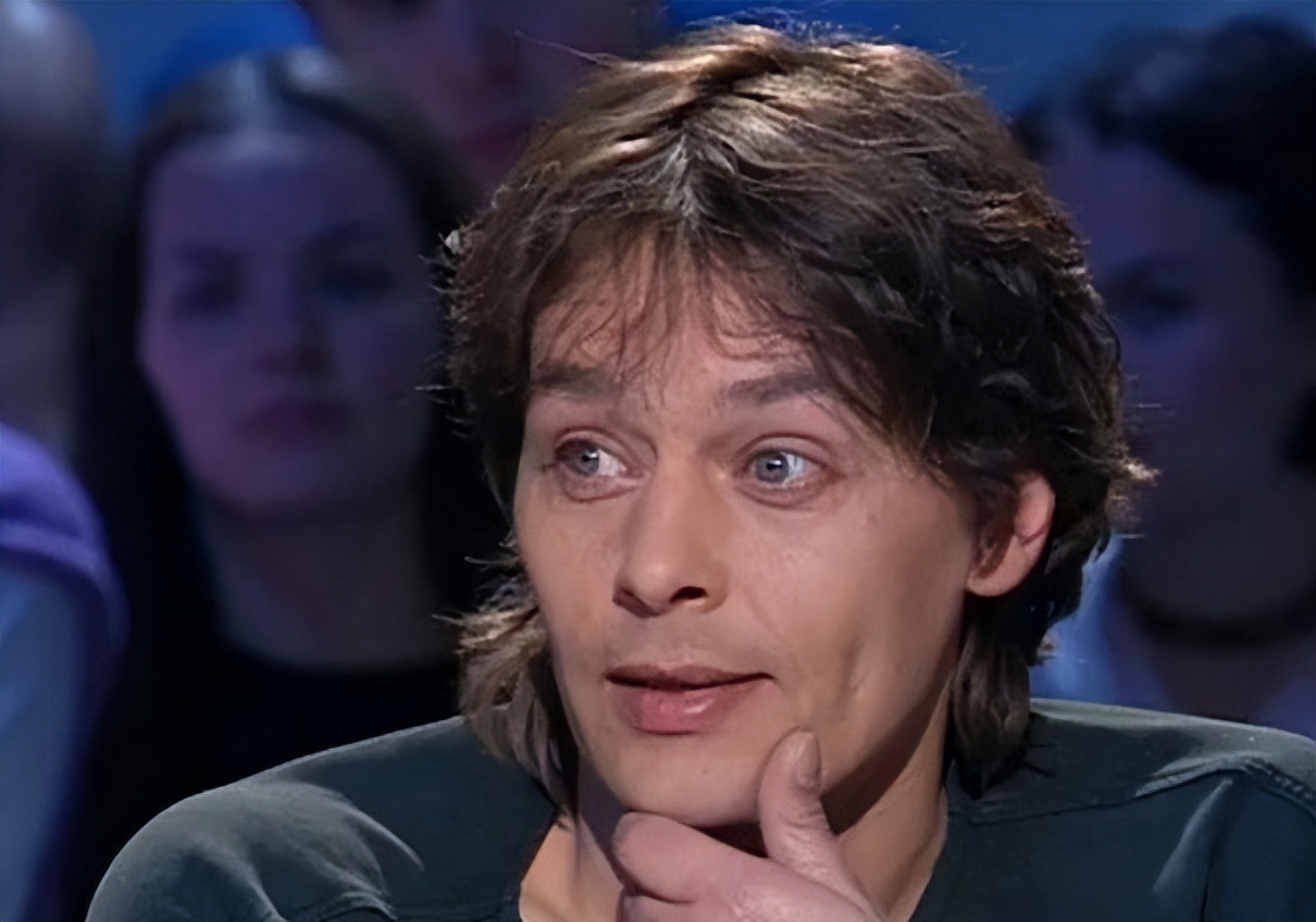 阿兰·德龙3个儿子：颜值差父亲一大截，私生子最像他却从未被承认