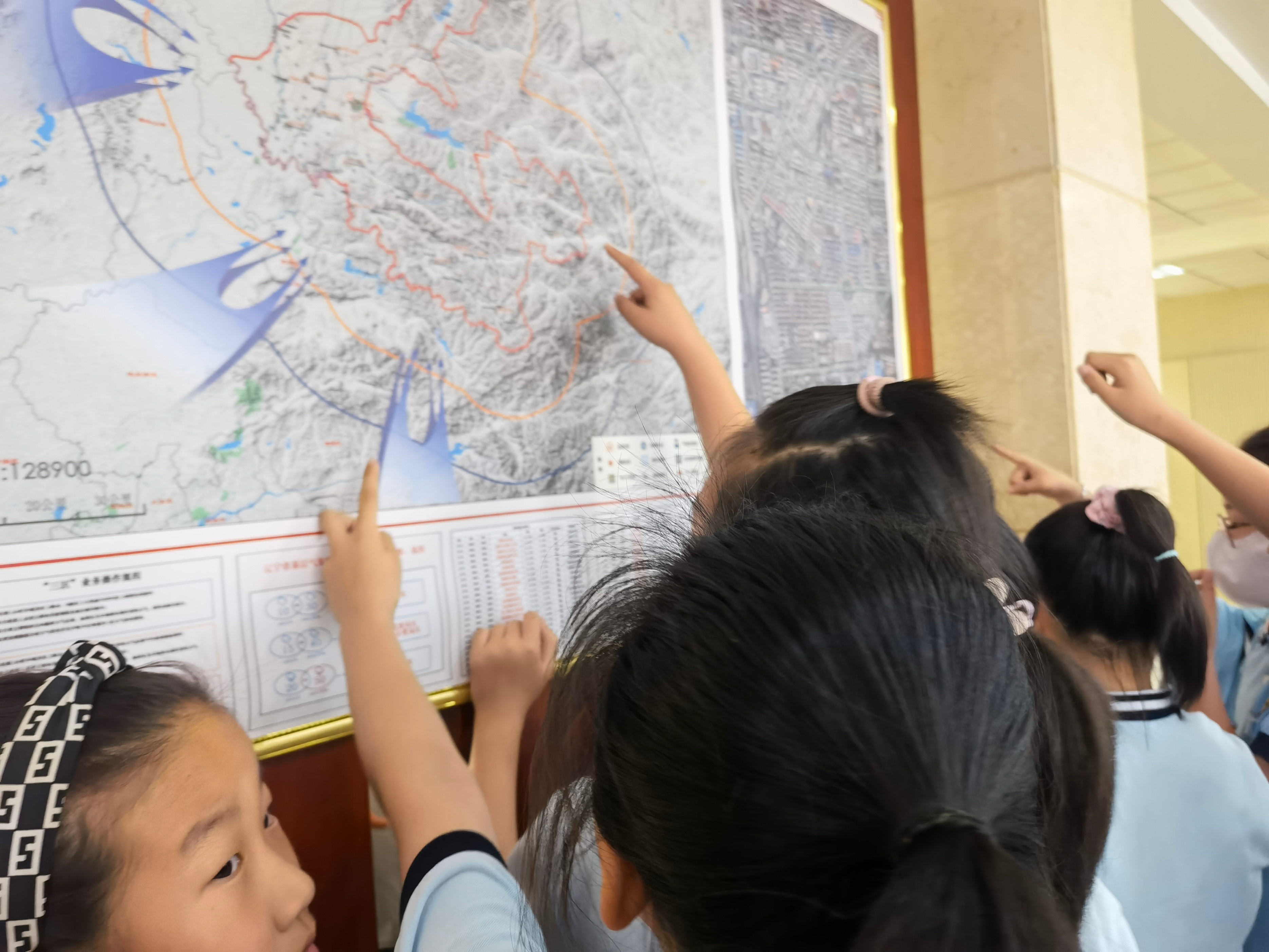 辽宁省开原市实验小学举行气象科普体验活动