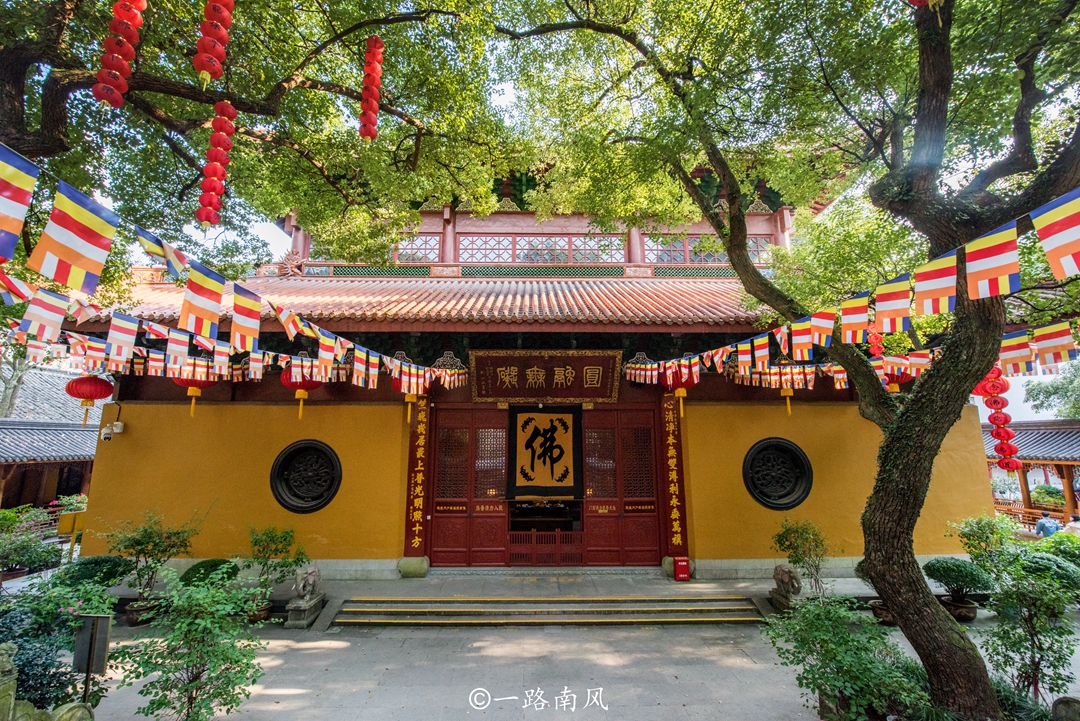 杭州周边旅游景点攻略，这三个地方公交车直达，一天时间可以走完