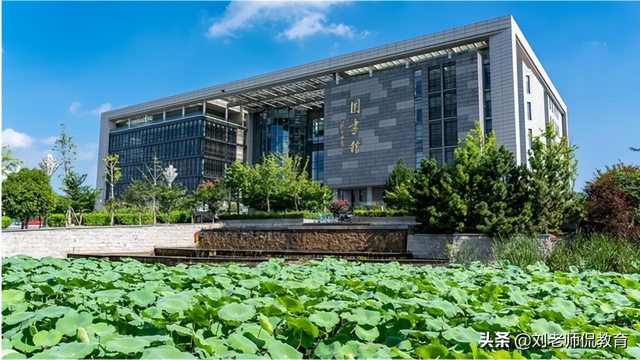 2022大学最新排名，17所非双一流高校力压群雄，进入全国百强名单