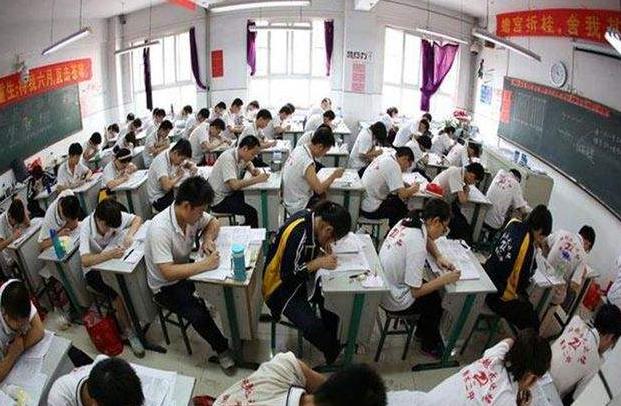 湖南少年拒绝保送清华，直言要体验一次高考，最后考了多少分？