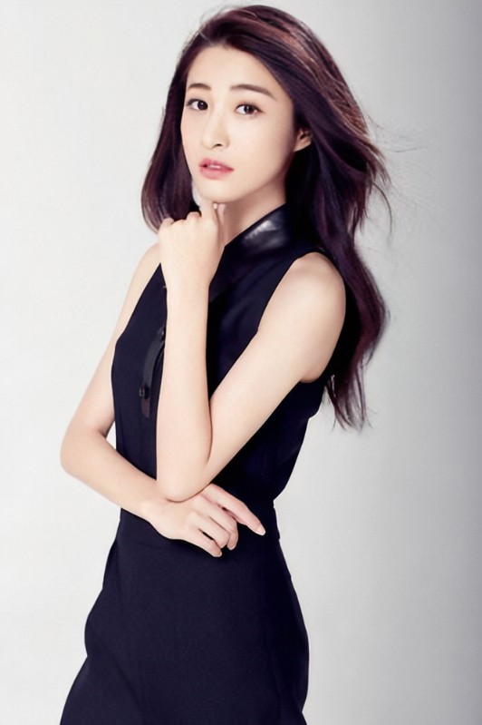 再博视后？TVB知名女星半年连拍三套剧，自曝一周只睡20个小时