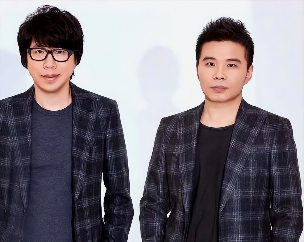 水木年华:巅峰时换人,如今李健越来越火,他们却在乡镇商演