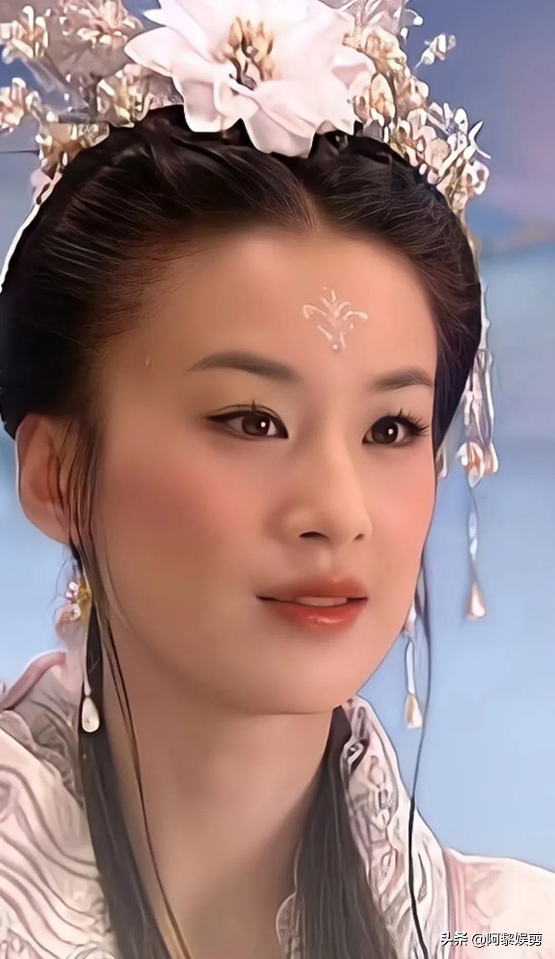 黄圣依年轻时真漂亮