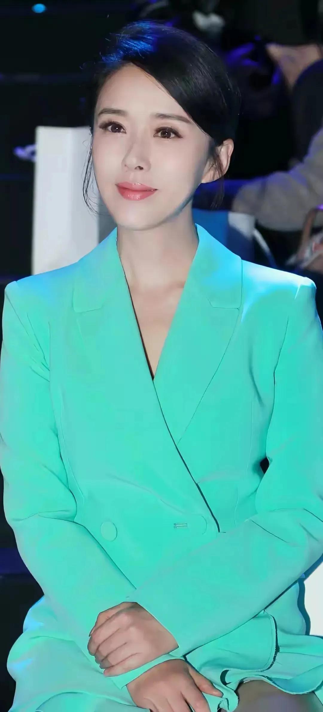 颜丹晨绝美照片