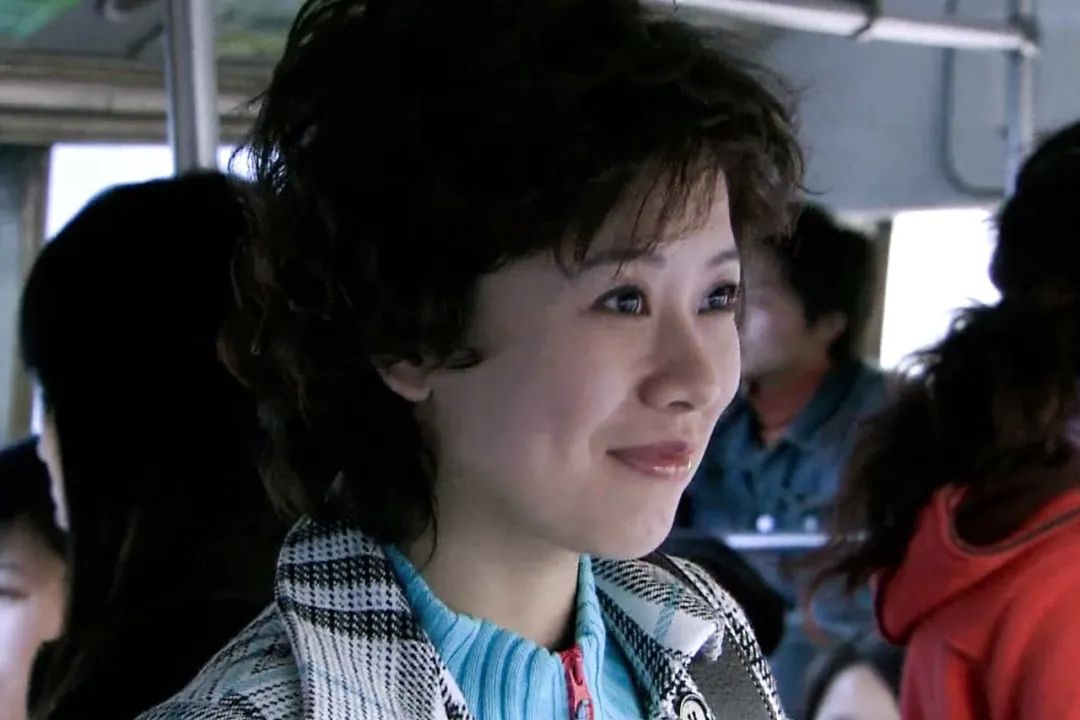 《双面胶》里演胡丽娟她终于等来一个机会.