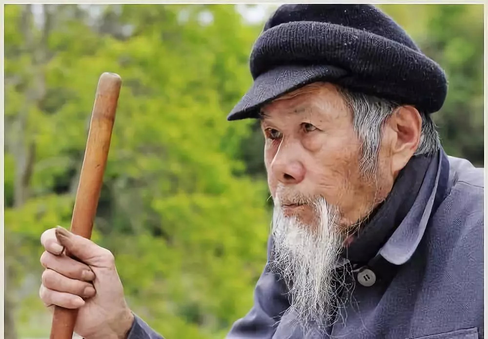 绿豆汤被称为“解暑神器”，但3种人在吃之前，要明白绿豆的禁忌