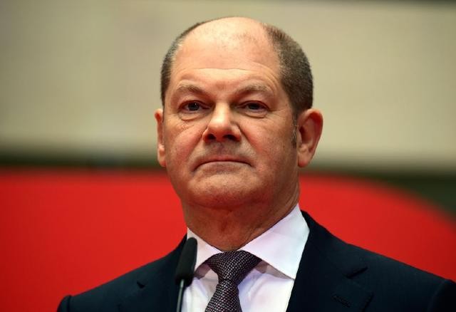 �ڰ�ȫ�;���֮���ߡ���˿�����¹��������±�̬�������˷����ⳤ