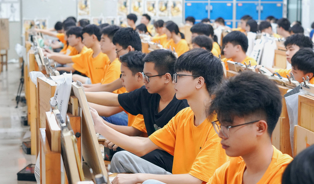 高考选科组合新坑，物理化学政治成迷之组合，太多学生表示后悔