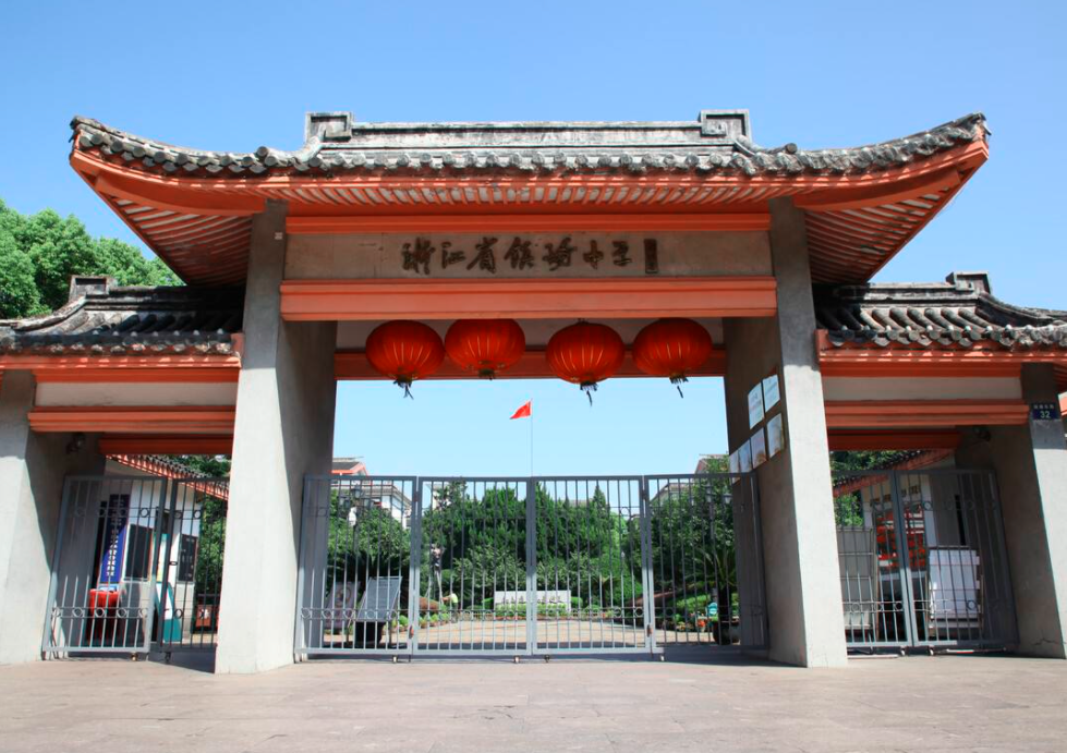 国内高中排名“重新洗牌”，衡水中学无缘榜首，上海中学表现亮眼