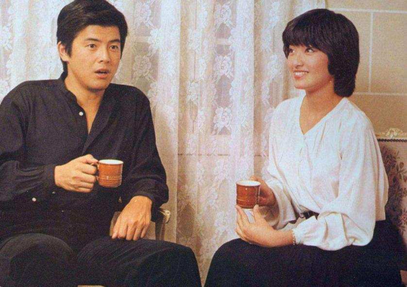 看了山口百惠的春夏穿搭，才发现：再过40年，你穿衣也不如她时髦