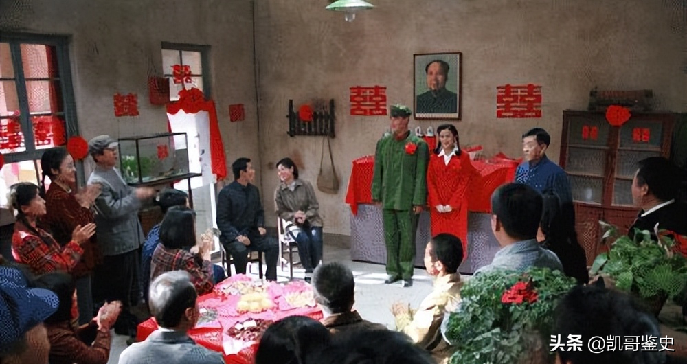 75岁老干妈再出山，收拾两个“不争气”的儿子，晚年基业恐难守住
