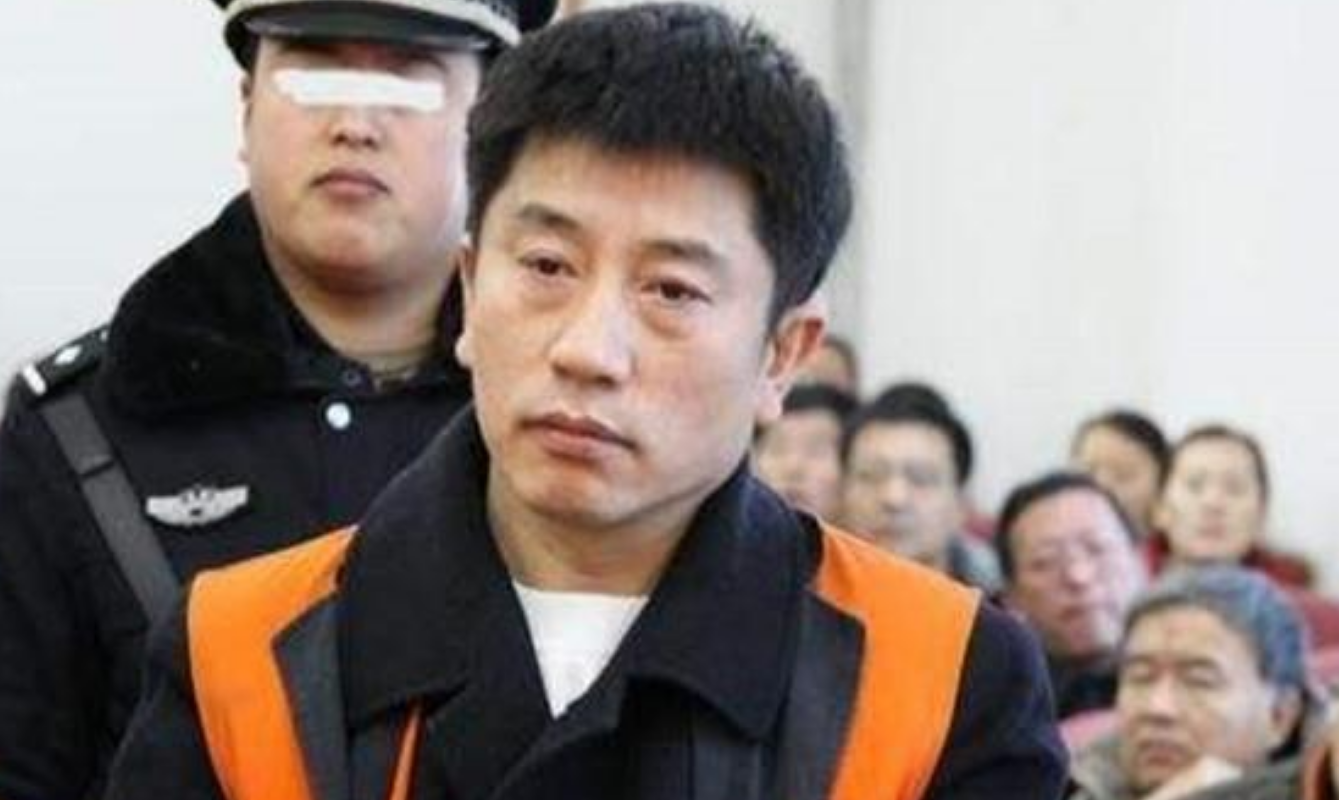 “万里大造林”的陈相贵：曾182万买手机号，为何08年沦为阶下囚