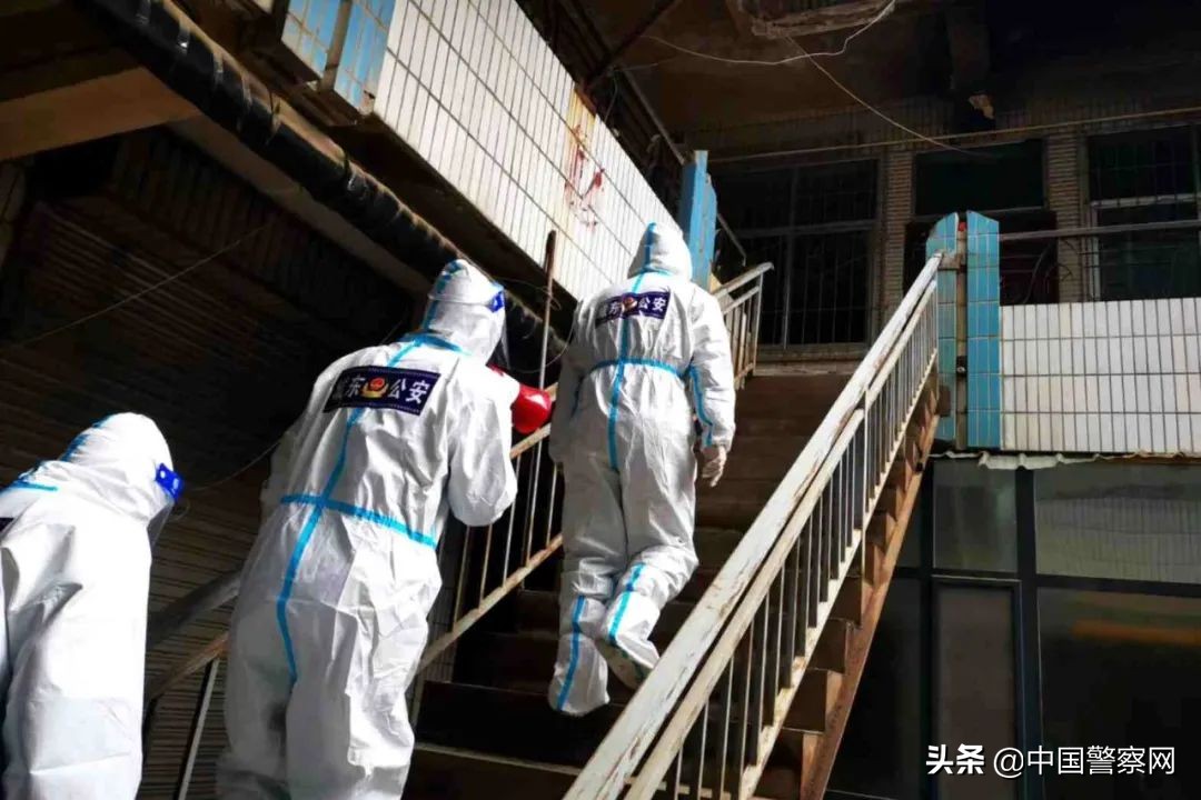 【疫情当前 警察不退】警徽闪耀 情暖“疫”线