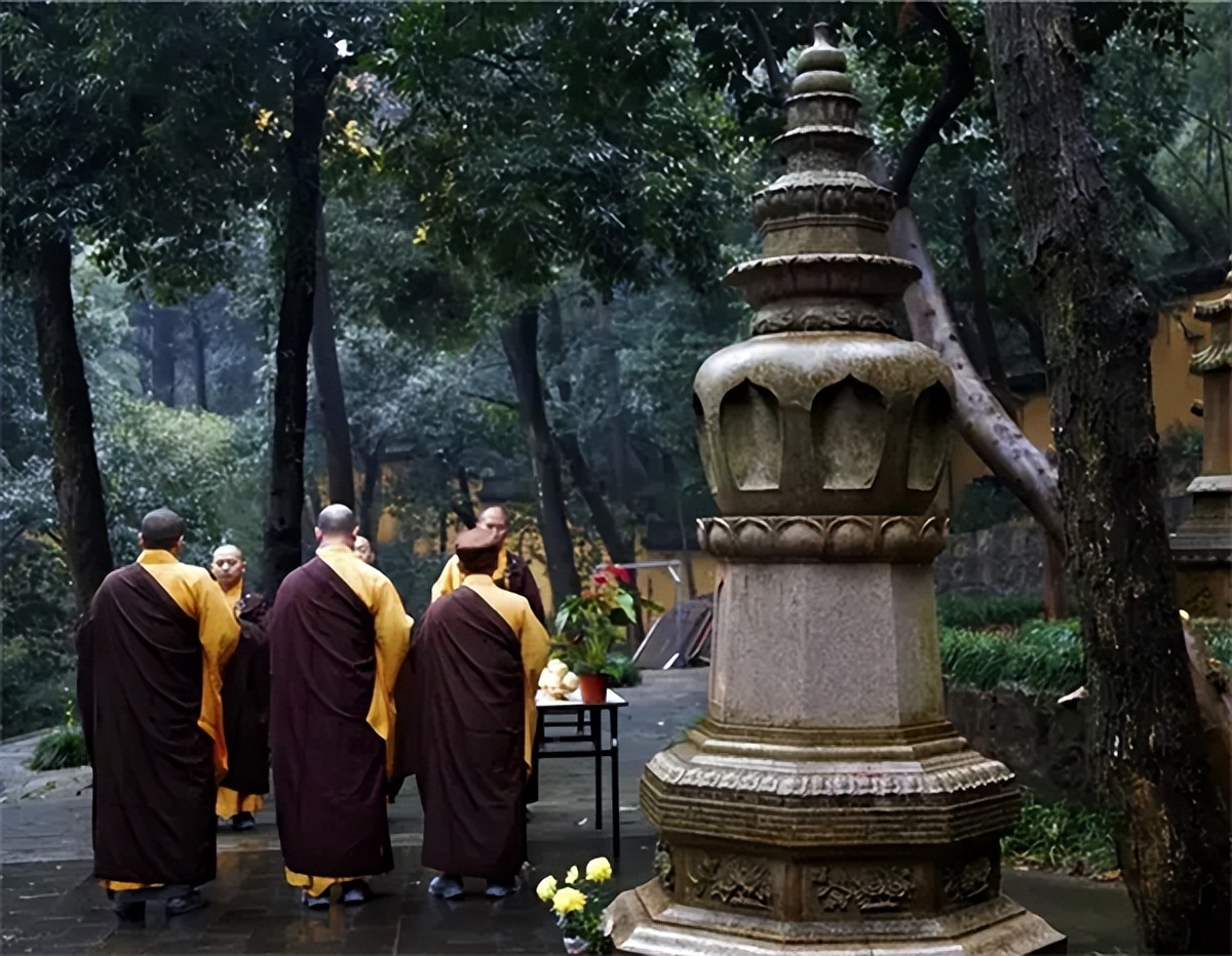 靈隱寺有一幅14個字的對聯,歷經1700年風雨,道盡天下大智慧