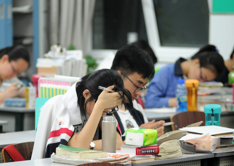 2022年高考“保送”政策大变，全国16所高中受影响，英语地位下降