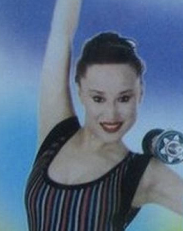 马华：中国首位健美操明星，90年代火遍全国，为何41岁英年早逝？