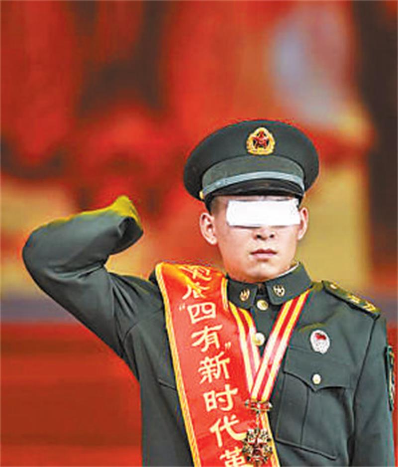 把广告牌里的明星，换成英雄人物照片！你支持吗？