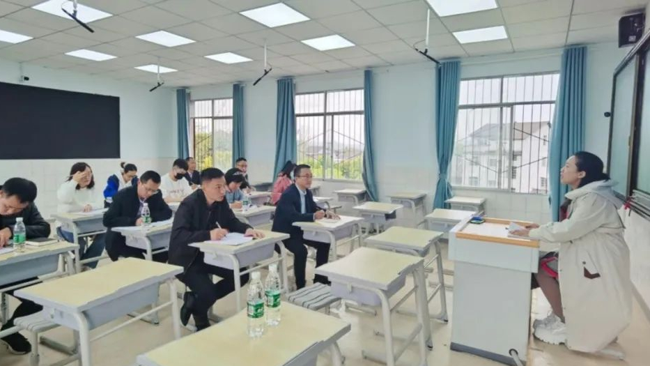 「研以致远赋能成长」南充七中、搬罾中学、致远初中联合教研活动