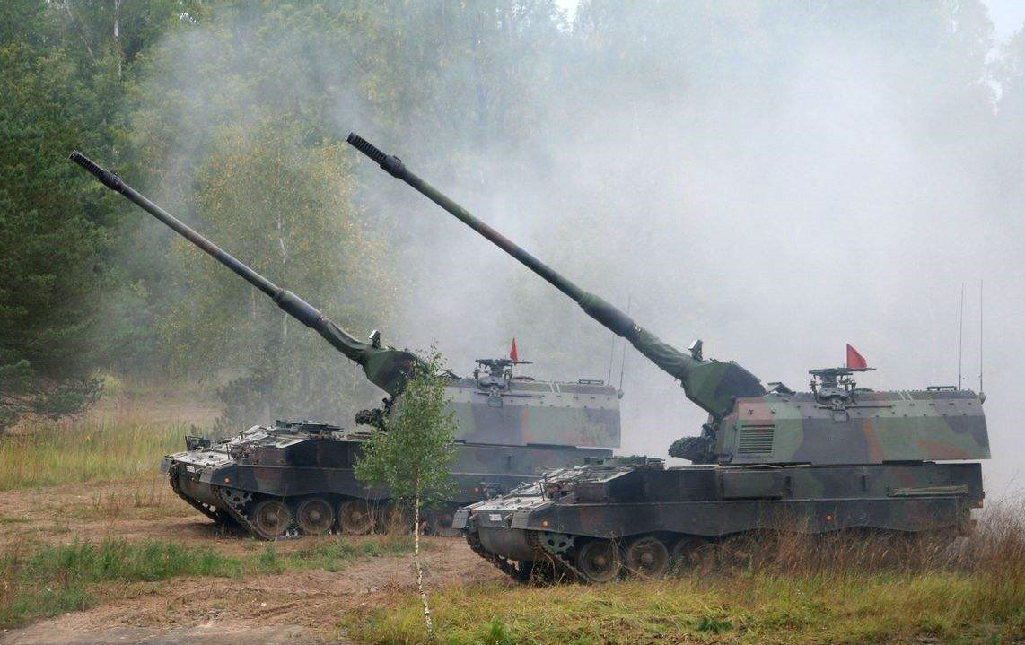 �ؼ�ʱ�����º��֣����������ȫ����Եġ�С������˭��