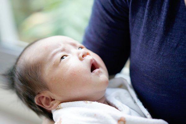 婴儿认人（宝宝刚出生就认得妈妈）