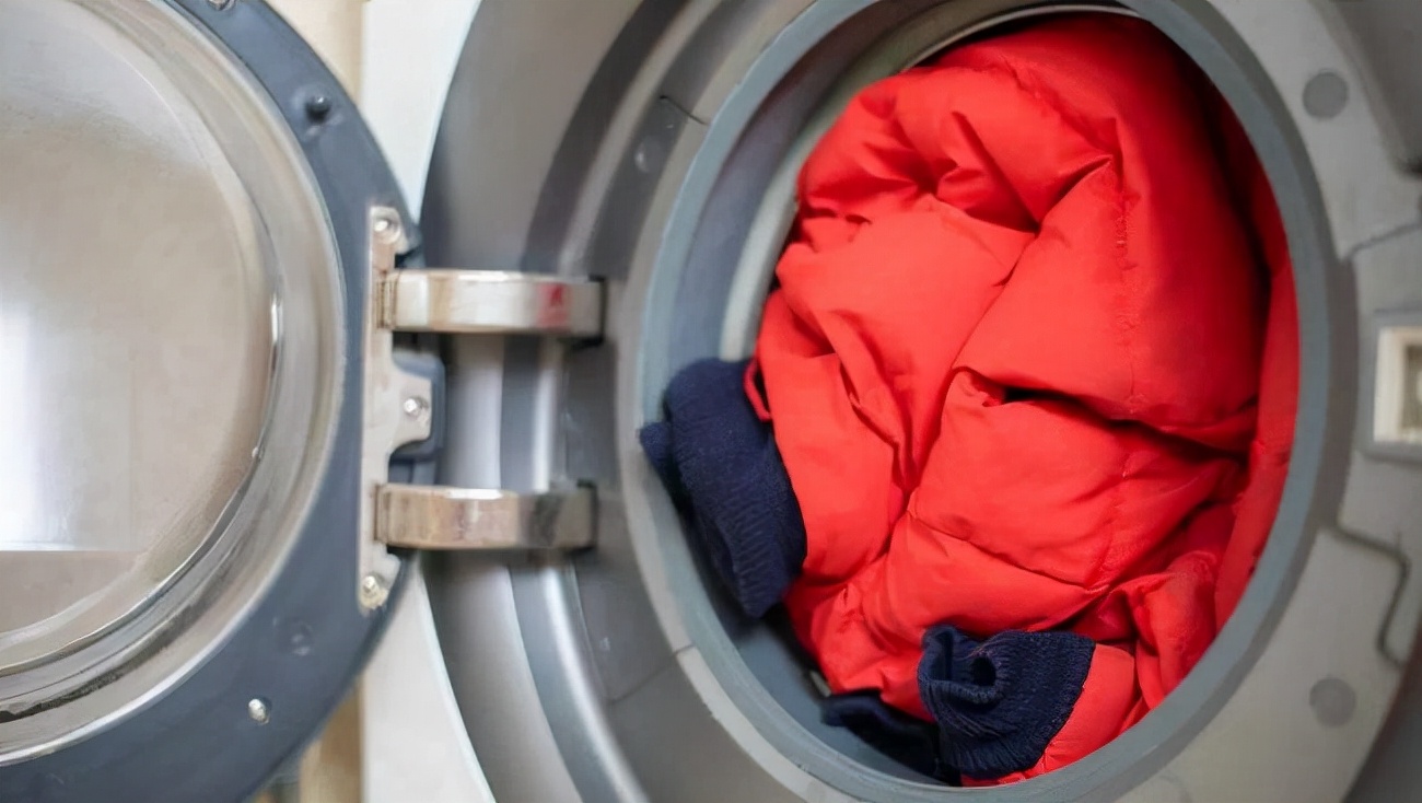 北京一住户洗衣机“爆炸”！飞出20斤配重石，究竟是何物？有何用