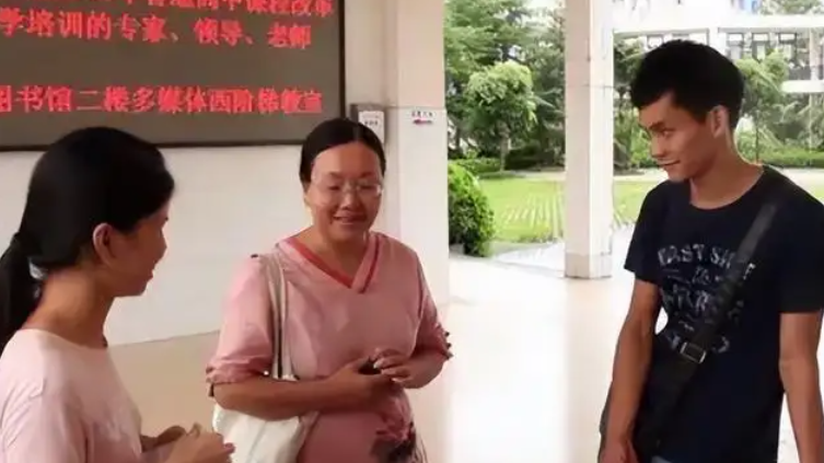 他被称为当代范进，13次高考未能考上心仪大学，他到底想考哪里？