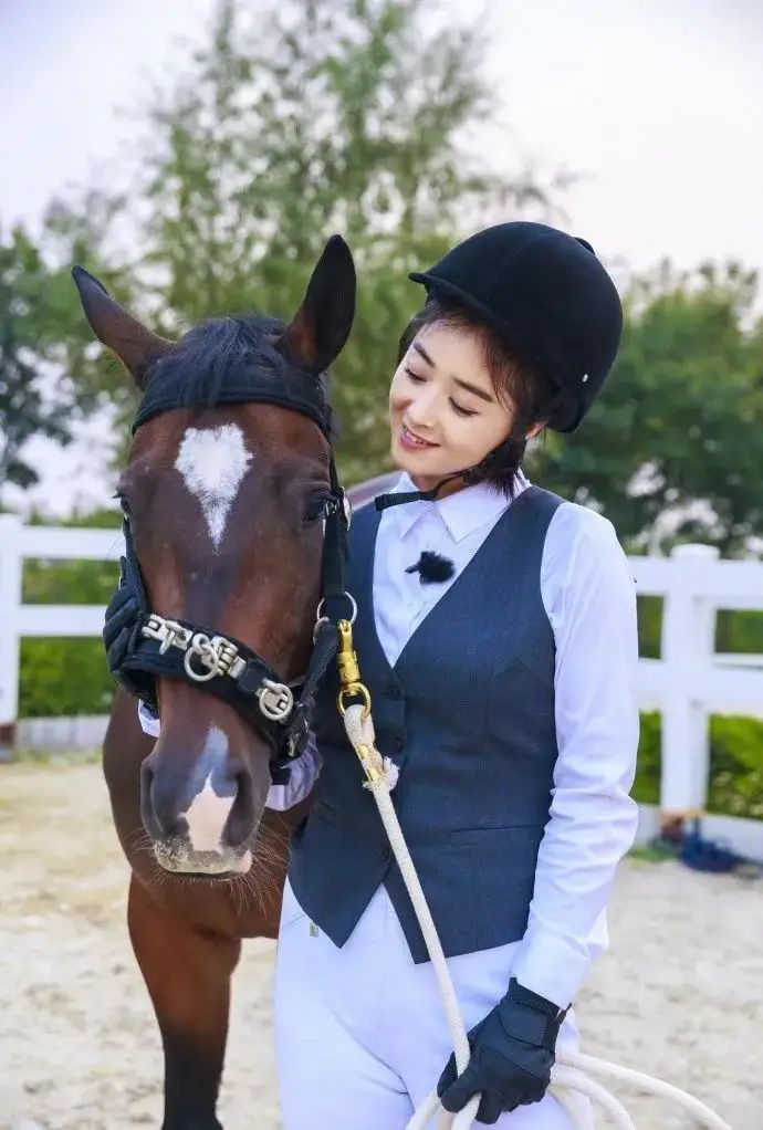 明明很漂亮，却没人追的8位女星，问题出在哪？