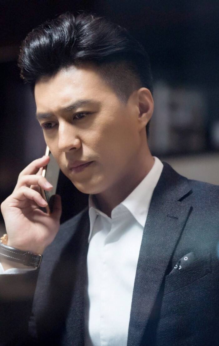 年轻时一般般,越老越有男人味!这几位男星赢在人生下半场