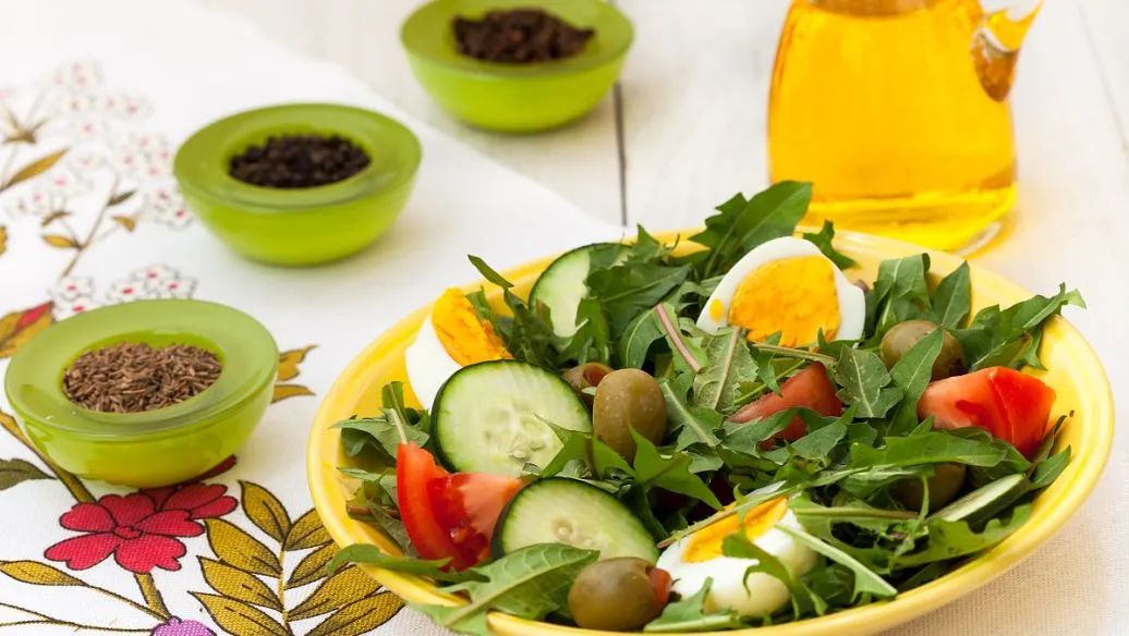 晚上經常失眠睡不好，原來和&ldquo;吃&rdquo;晚飯大有關係！ 3個飯後小習慣，睡不好的可以試試