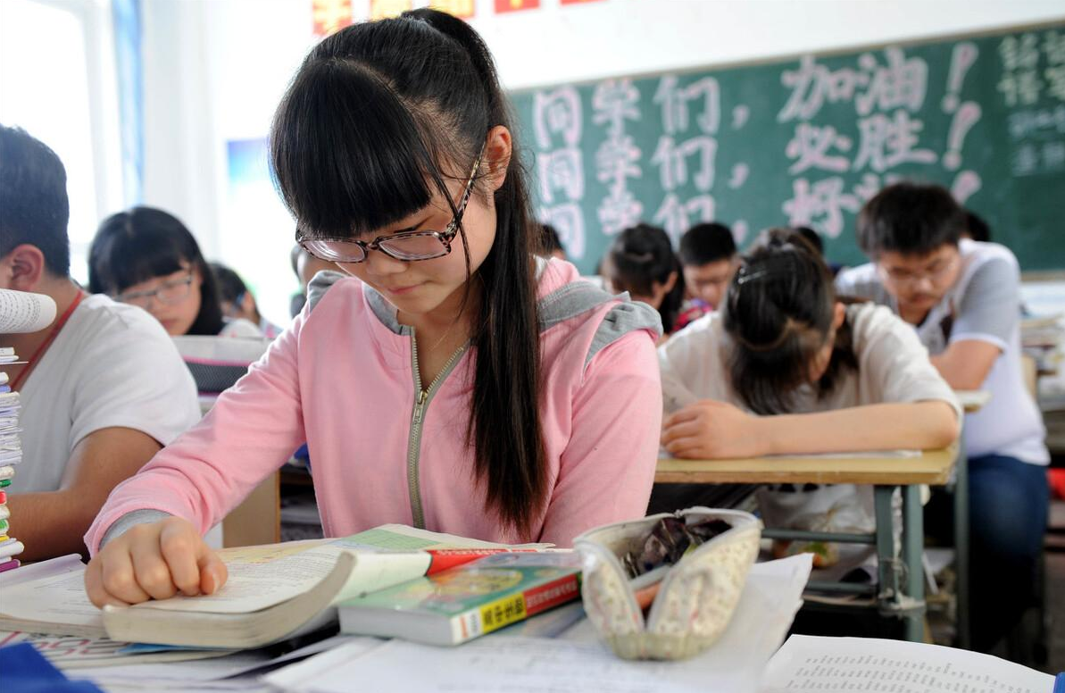 高中生也要“双减”了，江西发布通知，禁止组织高中生违规补课