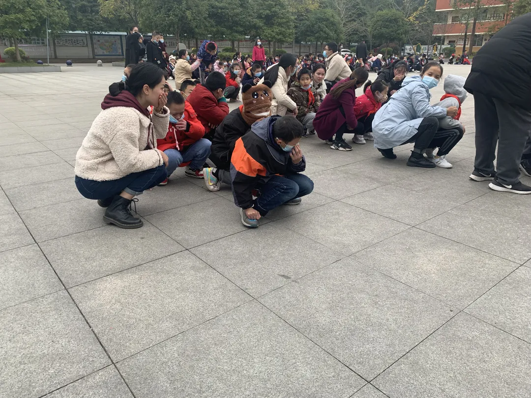 关注消防，防患未然——天府特校开展消防安全疏散演练