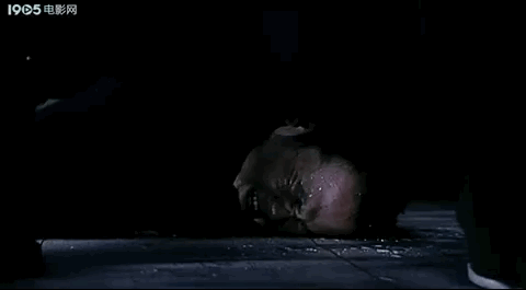 戏剧张力又野又生猛！对演员进行“非人道”封闭管理，还不准洗脸