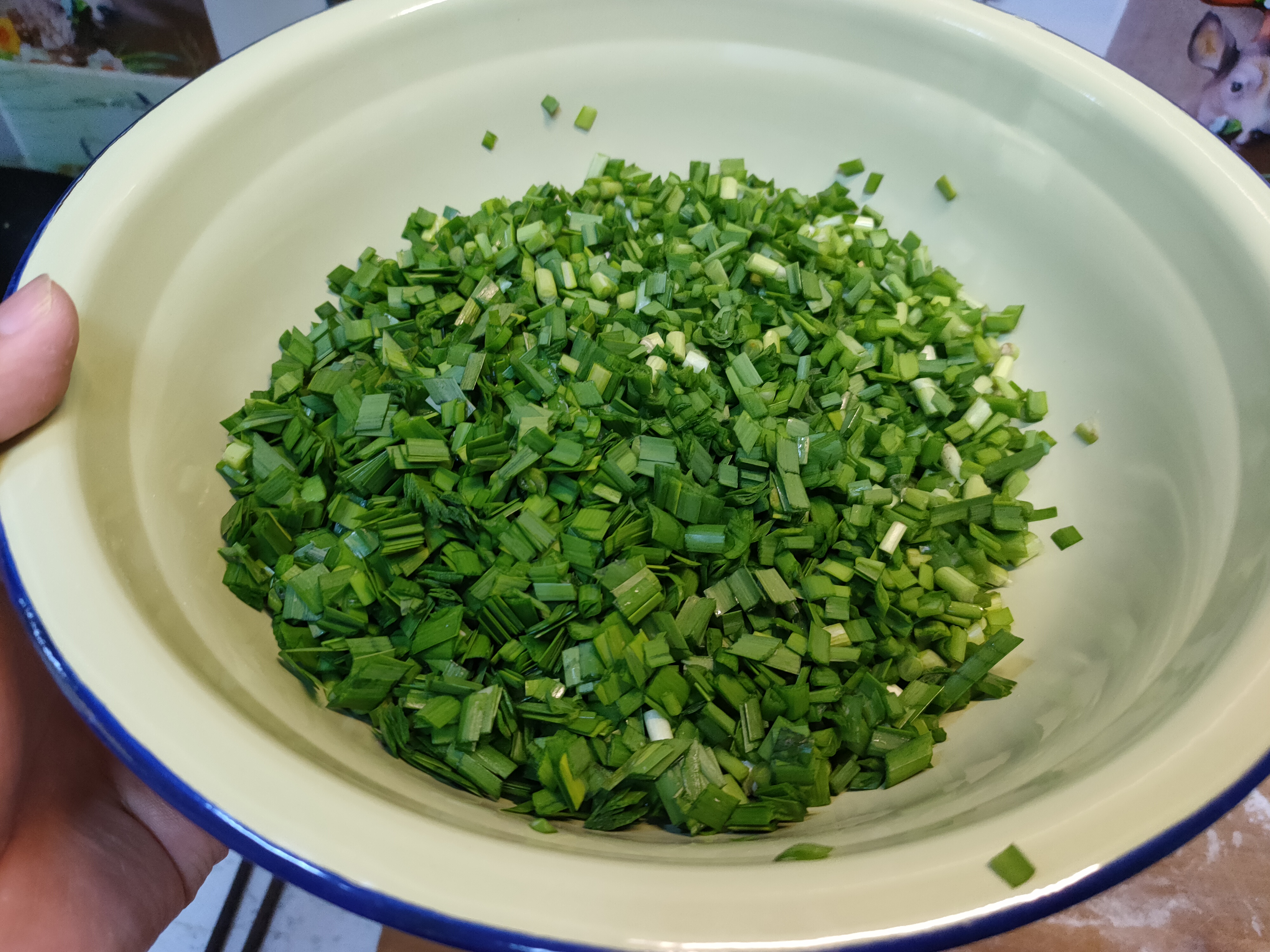 春天包韭菜馅饺子,不少人放错了“调料”,难怪不鲜不香不好吃