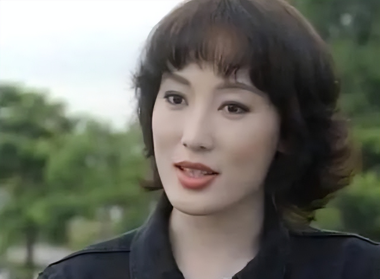 这才叫“女扮男装”，这10位女演员我差点就相信她们是男人了