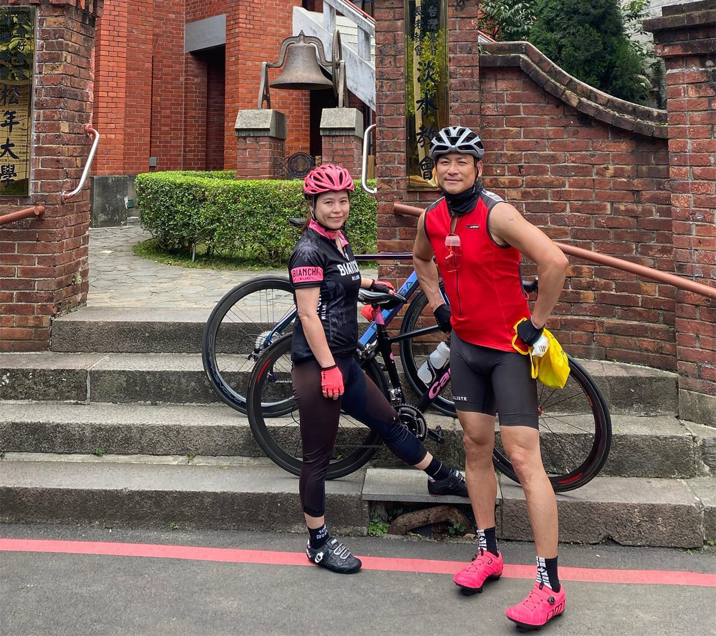 江宏恩与妻子秀恩爱！51岁身材健硕，渴望当爸但结婚5年仍无子女