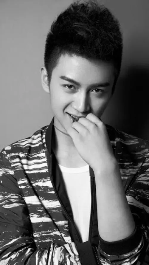 公子哥陈晓：那个娶了白月光的“顾千帆”，为何眼里失去了光？