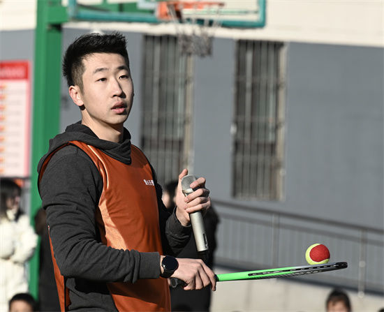 公益短式网球公开课在山西省太原市万柏林区科技实验小学成功举办