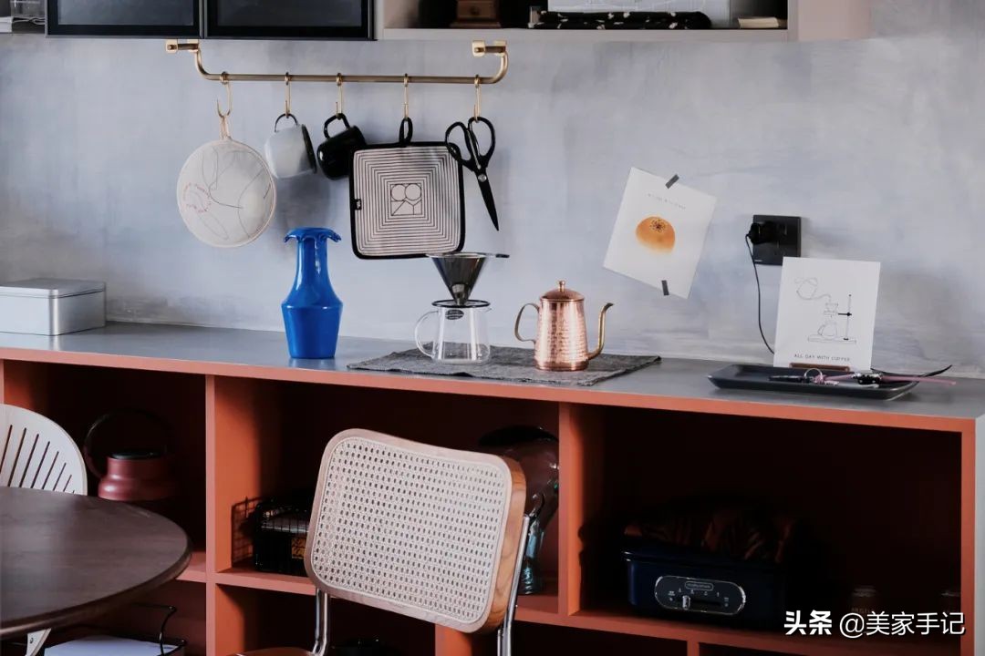 江苏夫妻家中的精致场面：坚持不铺地板不铺砖，完工反而实用高级