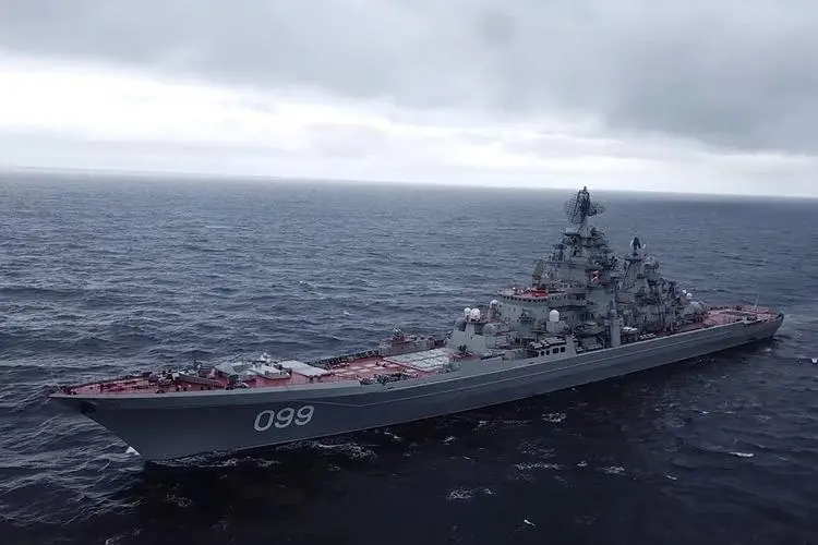 俄出动彼得大帝号，单次可携带500枚导弹，战力可比肩一支舰队